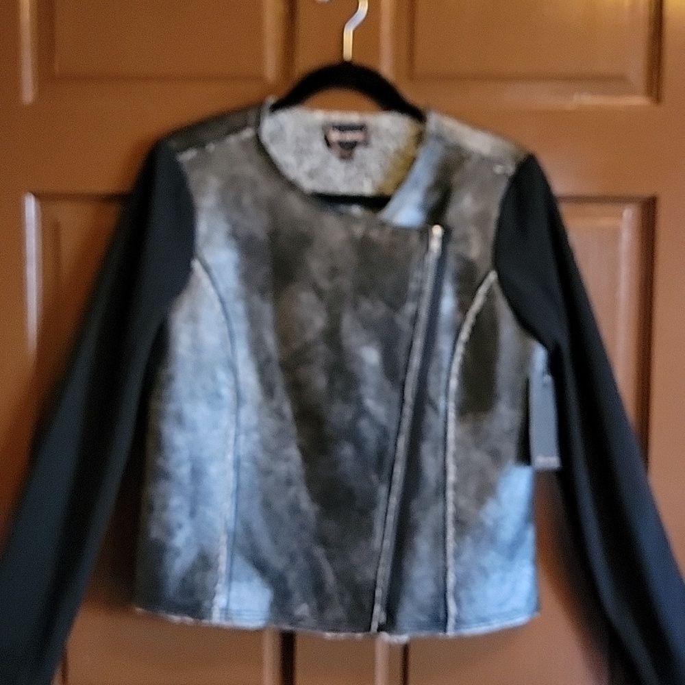 Ella Moss-Faux leather blackish/gray jkt. with black stretchy sleeves Size M NWT